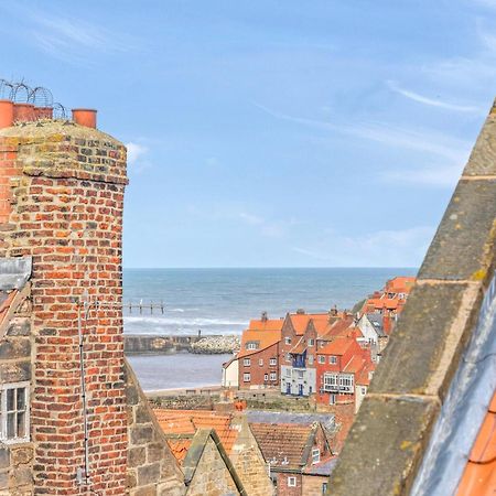 Adventure House - Whitby Villa Екстериор снимка
