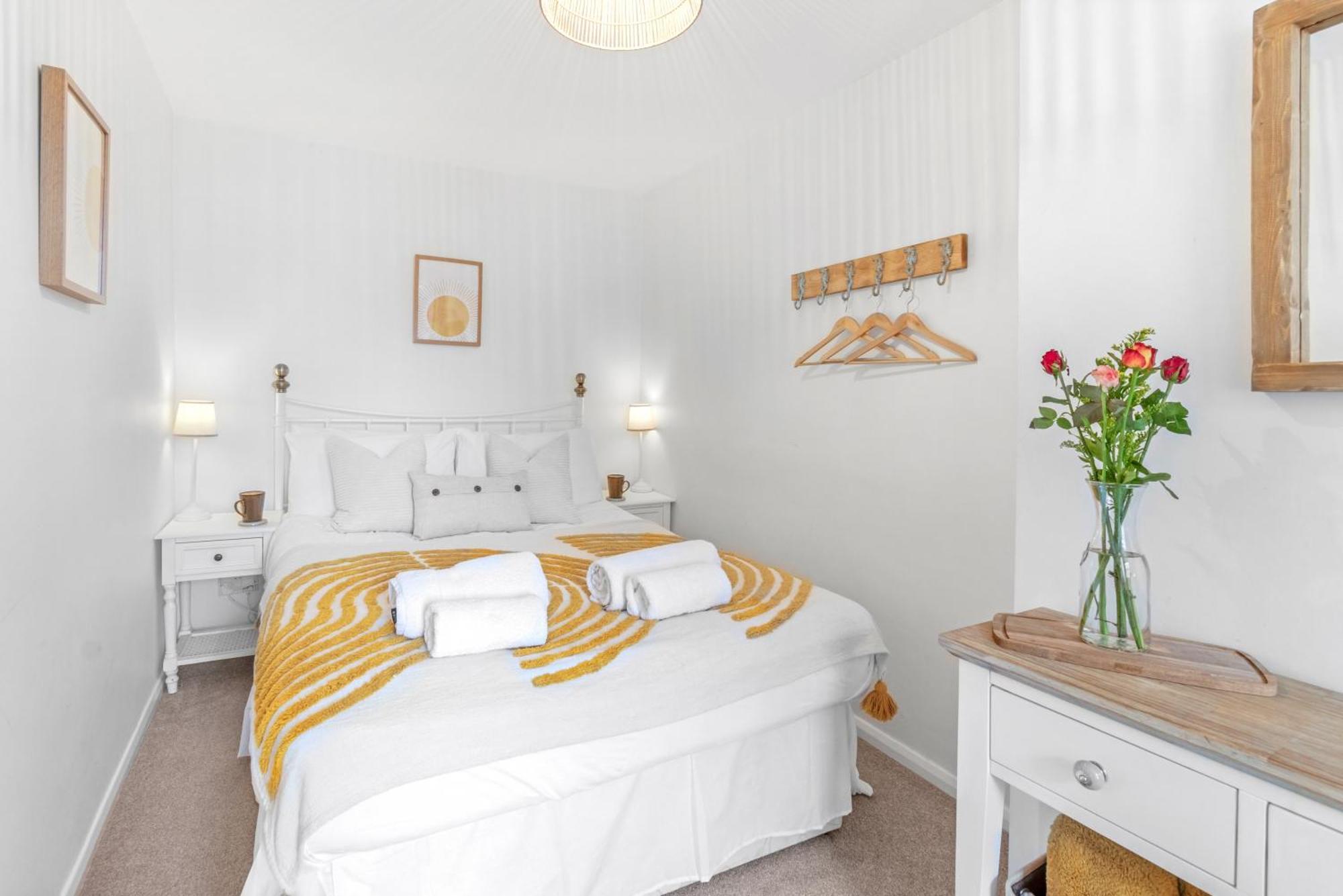 Adventure House - Whitby Villa Екстериор снимка